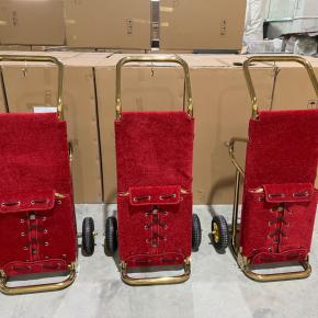 luggage trolley 