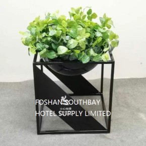 Latest Design Metal Planter Indoor Flower Pot Powder Coated High Quality Handcrafted for home office& garden decor